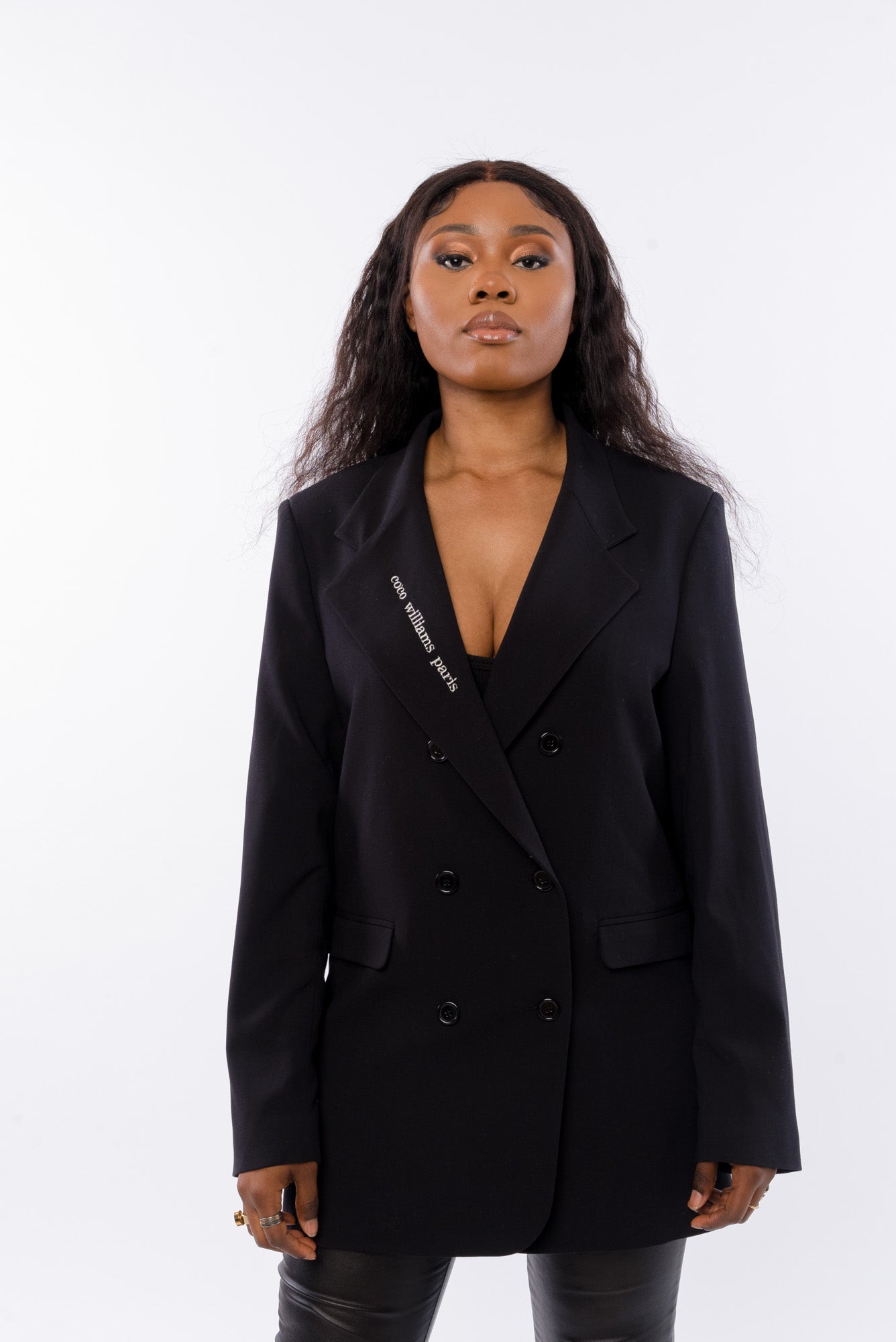 Blazer en crêpe noir - La Parisienne